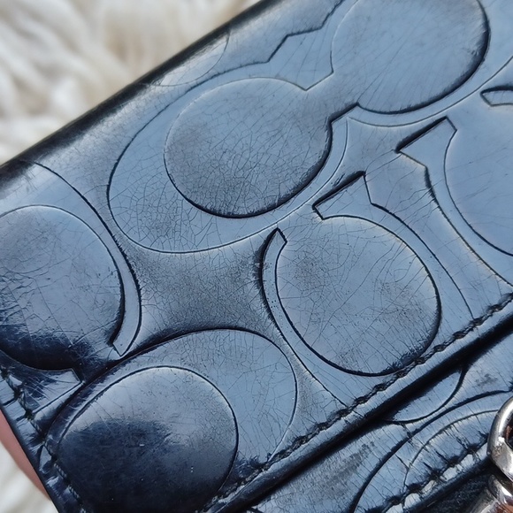 Coach ID case - Picture 10 of 13